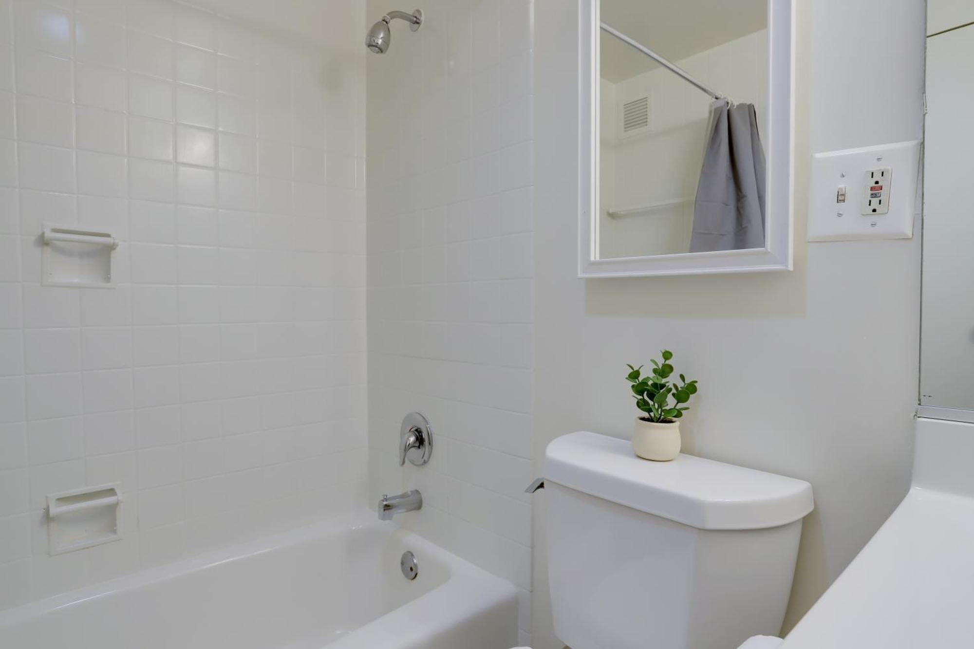 Style And Convenience Apartment At Crystal City Arlington Esterno foto