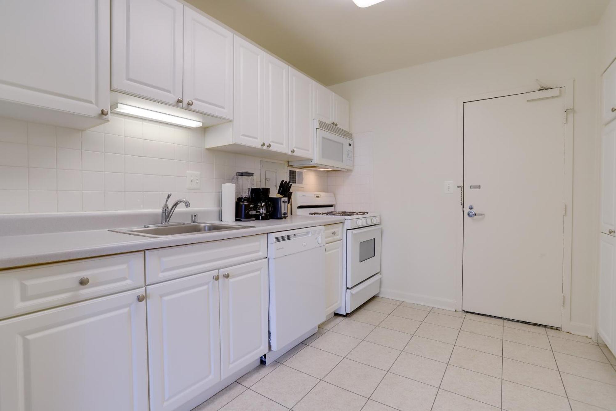 Style And Convenience Apartment At Crystal City Arlington Esterno foto